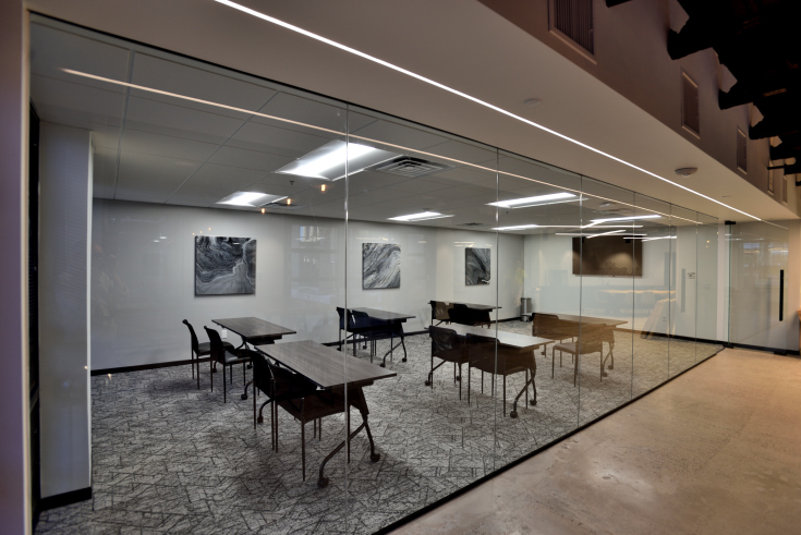 Valley Commerce Center Amenity Suite